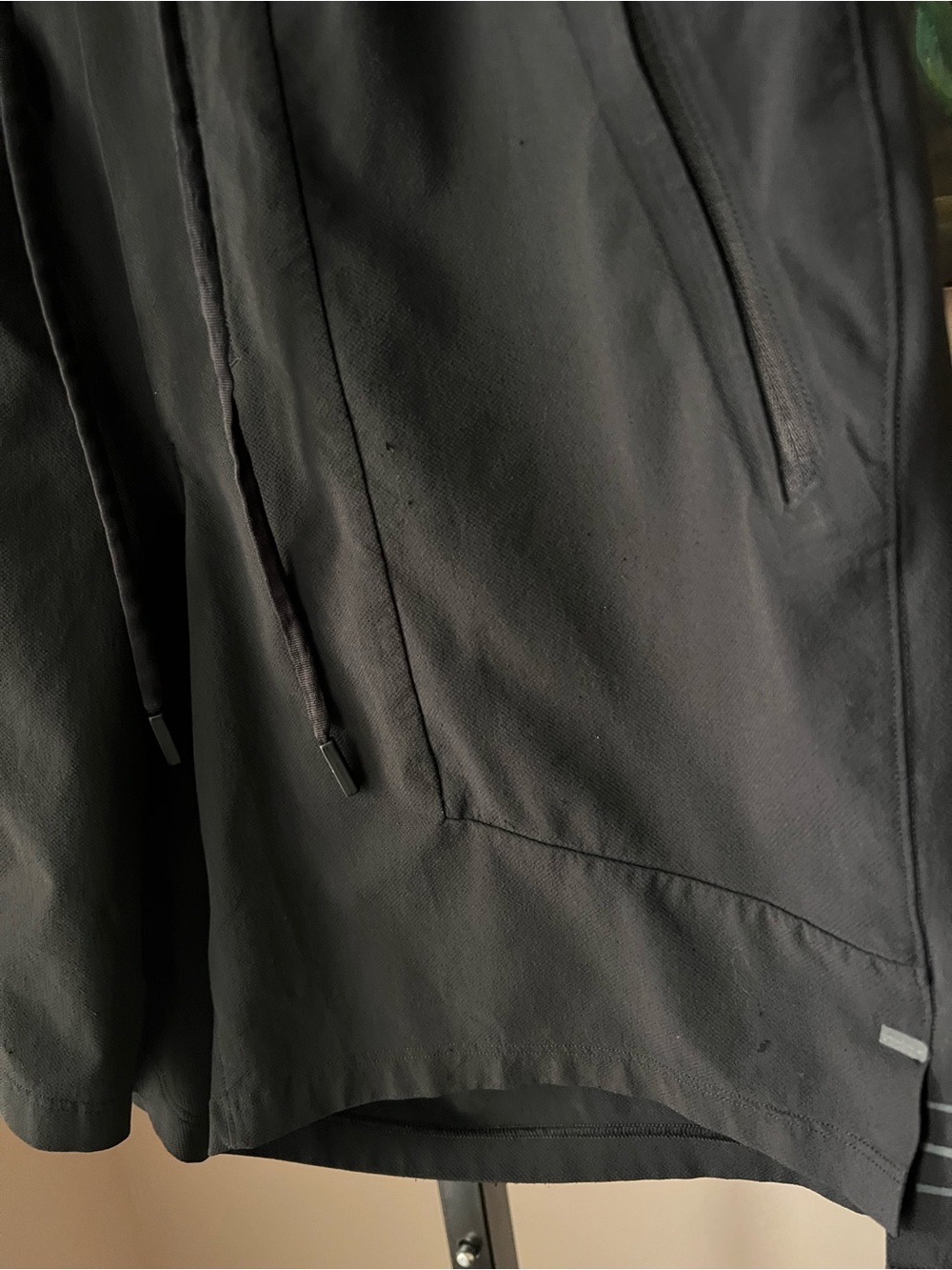 Lululemon license to train Men's Performance Running Shorts - Black - Picture 5 of 9